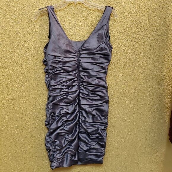 Kim collection dress  - Picture 2 of 2